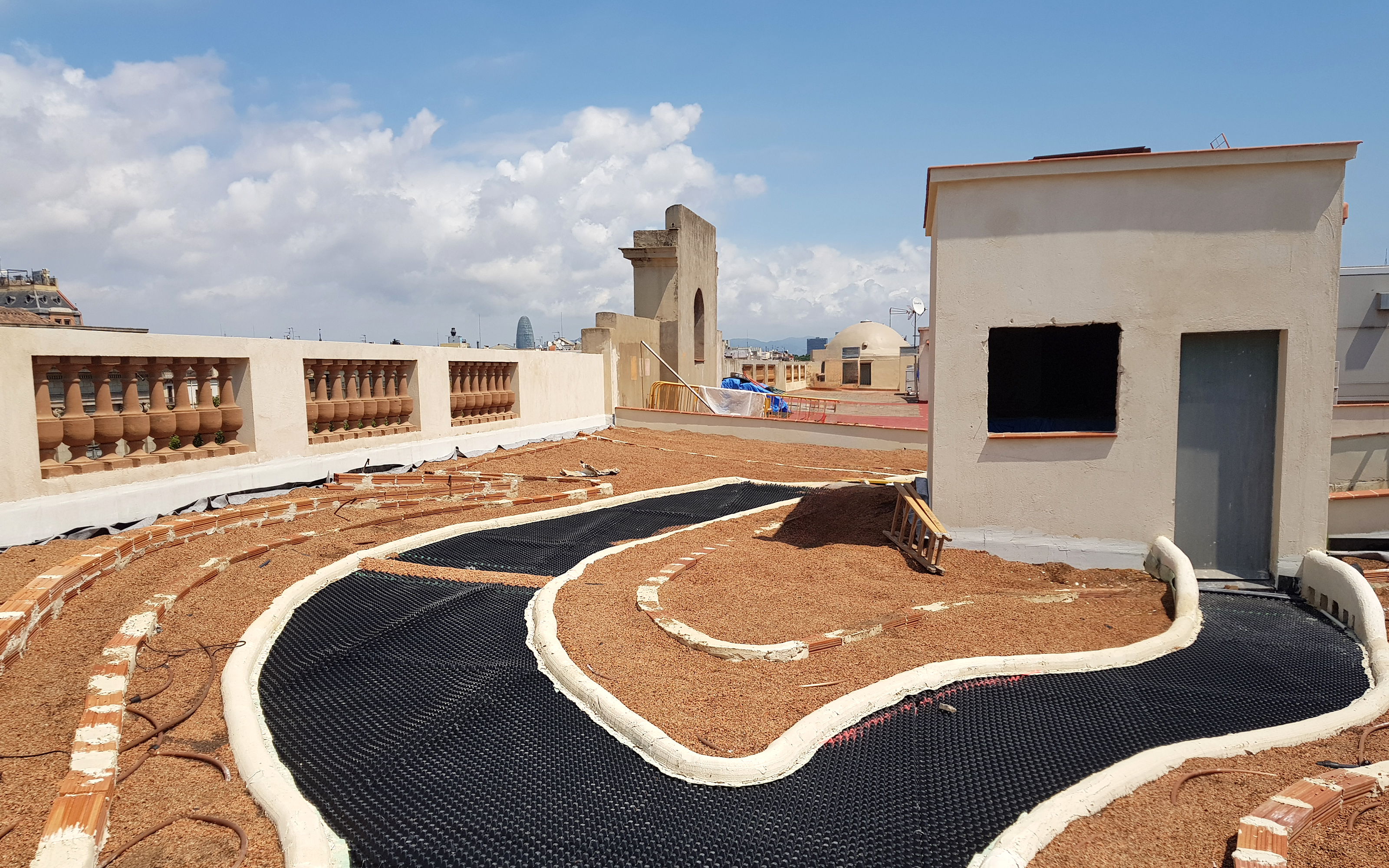 Élément de drainage et substrat végétatif