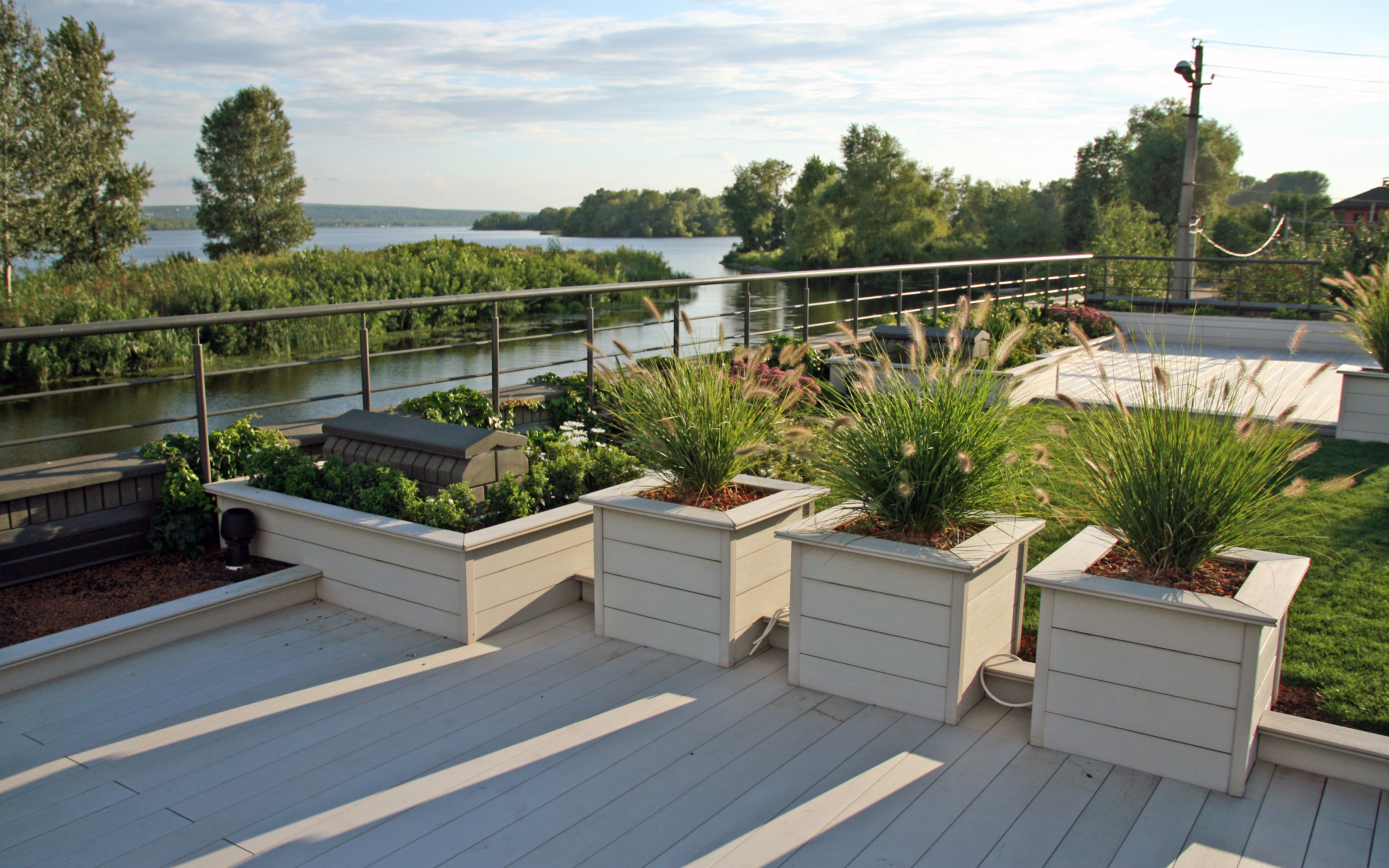 Toiture jardin avec terrasse en bois