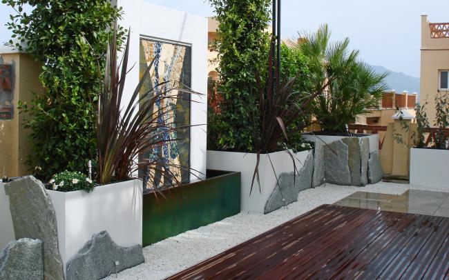 Terrasse avec jeu d’eau